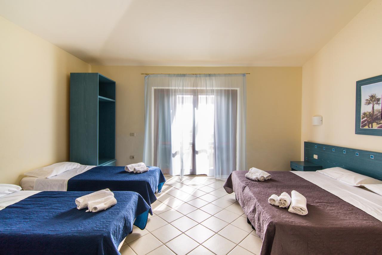 Nelema Village Resort 산 니콜라 아르첼라 객실 사진